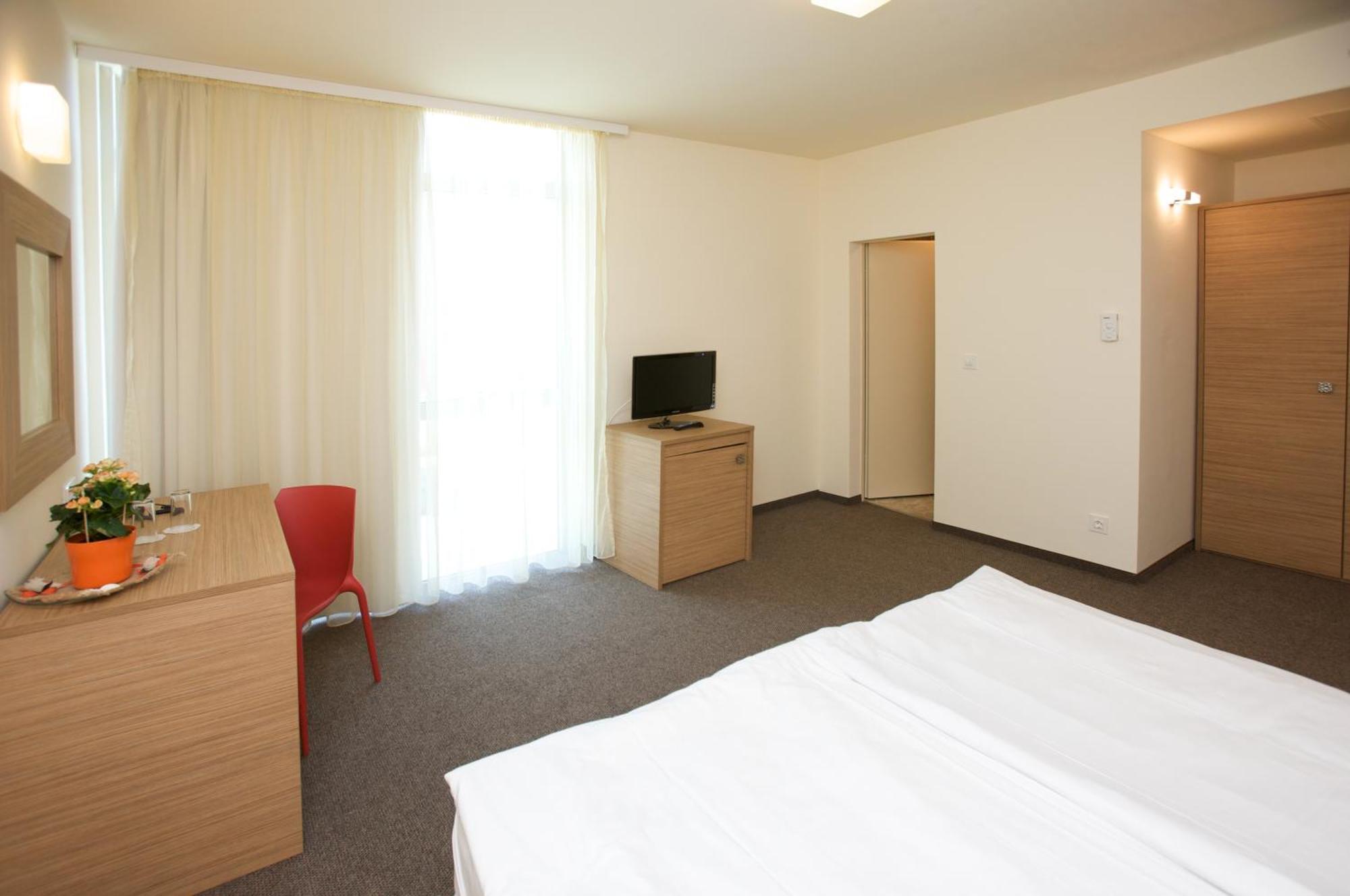 Jeravi Club Hotel بريمورسكو المظهر الخارجي الصورة